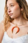 Cuerno choker